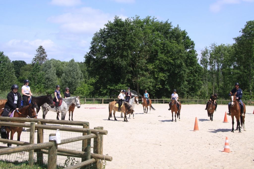 8 Sente De La Guirlande De Julie 78120 Rambouillet